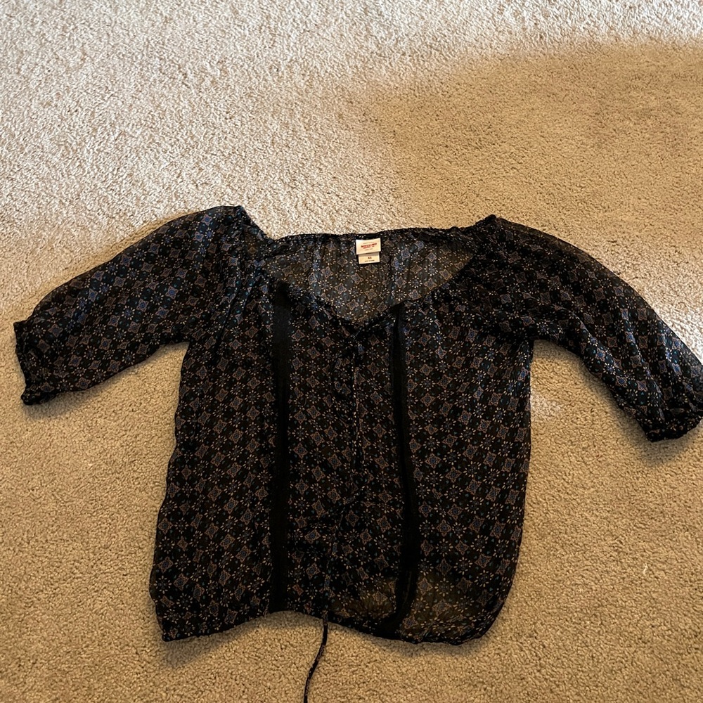 Shear blouse
